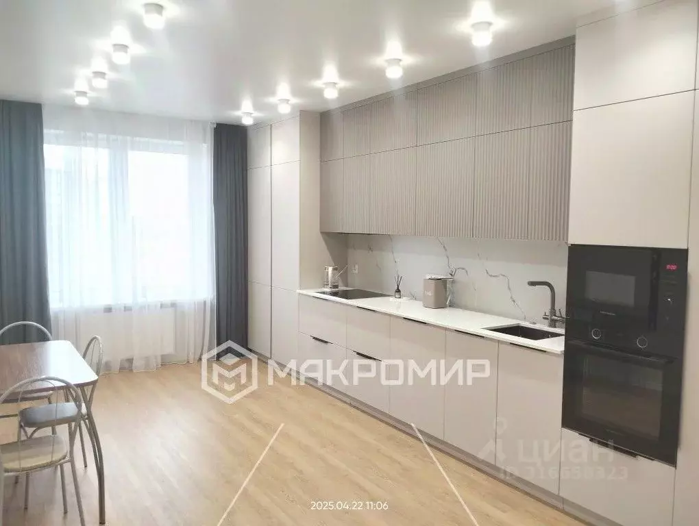 4-к кв. Кировская область, Киров ул. Ивана Попова, 97 (90.0 м) - Фото 0