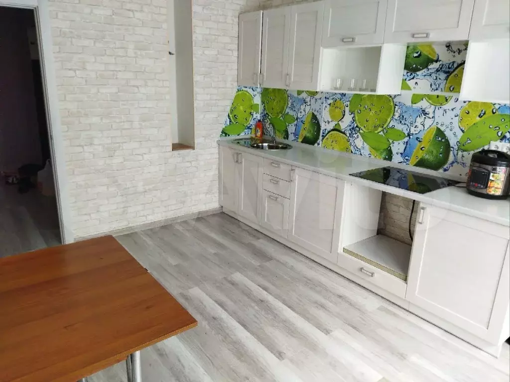 2-к. квартира, 60 м, 4/17 эт. - Фото 0