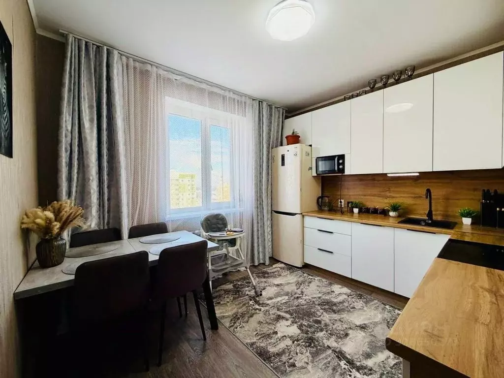 3-к кв. Курская область, Курск ул. Евгения Клевцова, 8 (76.9 м) - Фото 0