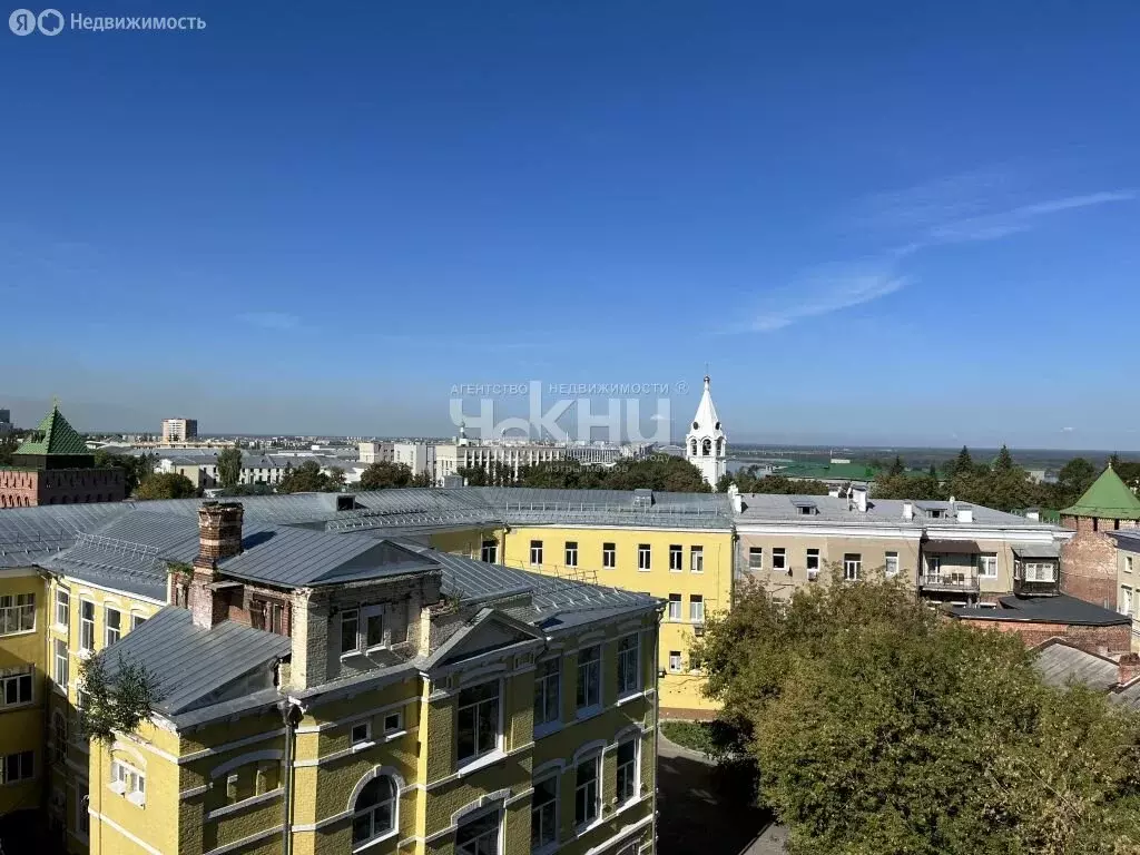 3-комнатная квартира: Нижний Новгород, улица Ульянова, 4Б (200.6 м) - Фото 1