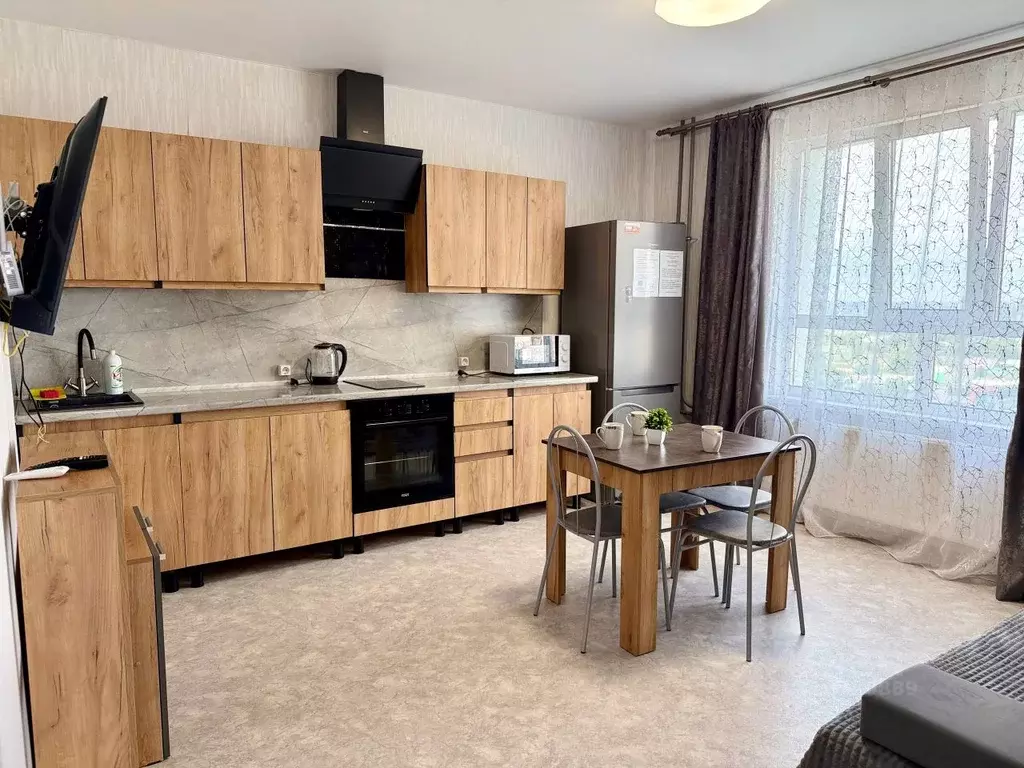 2-к кв. Оренбургская область, Оренбург Комсомольская ул., 198 (55.0 м) - Фото 1