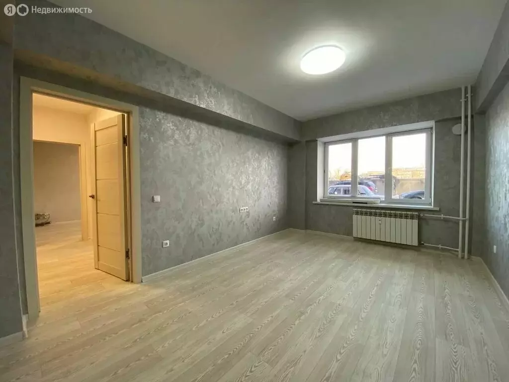 3-комнатная квартира: Иркутск, Братская улица, 7/10 (73 м) - Фото 1