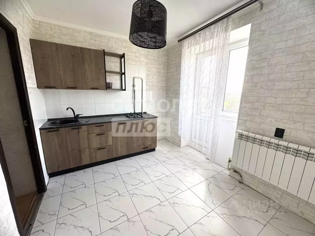 3-к кв. Краснодарский край, Кореновск ул. Фрунзе, 31 (64.4 м) - Фото 1