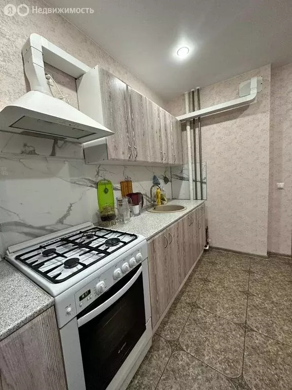 3-комнатная квартира: Невинномысск, улица Гагарина, 56А (60 м) - Фото 0