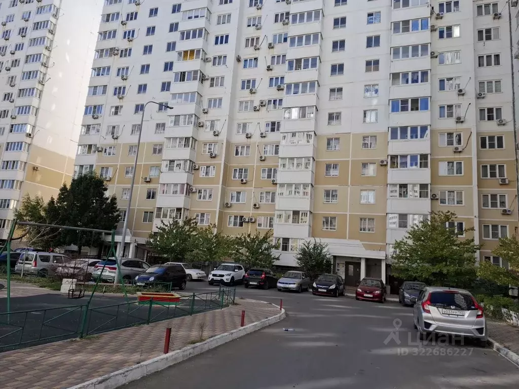 2-к кв. Краснодарский край, Новороссийск ул. Бориса Пупко, 8 (56.9 м) - Фото 0