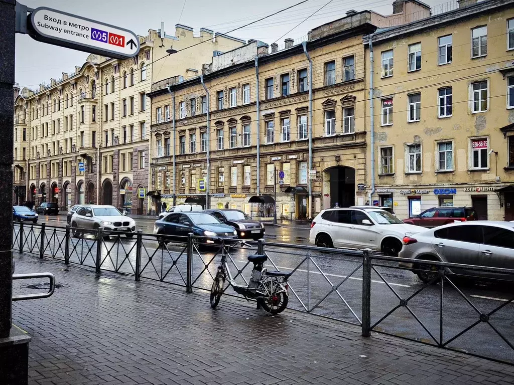 Помещение свободного назначения напротив метро - Фото 1