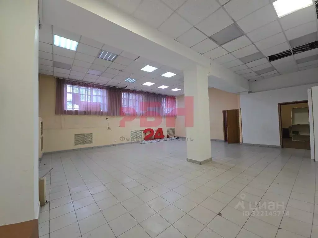 Помещение свободного назначения в Тюменская область, Тюмень ул. ... - Фото 1