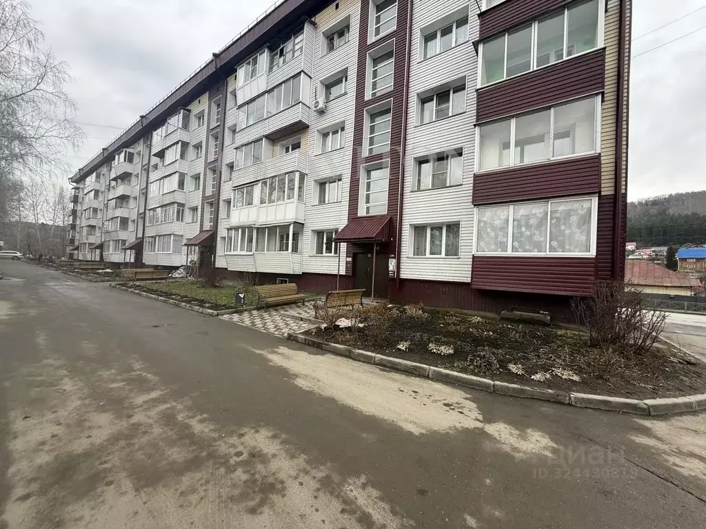 3-к кв. Алтай, Горно-Алтайск ул. Григория Чорос-Гуркина, 72 (68.1 м) - Фото 1