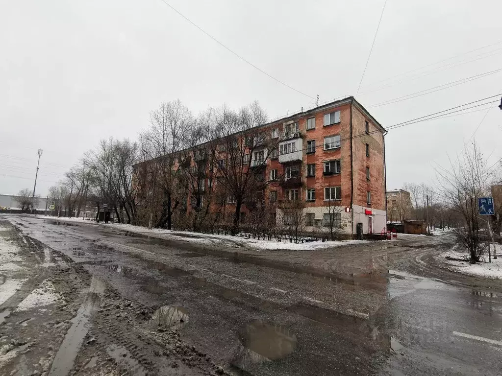 Комната Омская область, Омск ул. 4-я Транспортная, 50 (13.7 м) - Фото 1