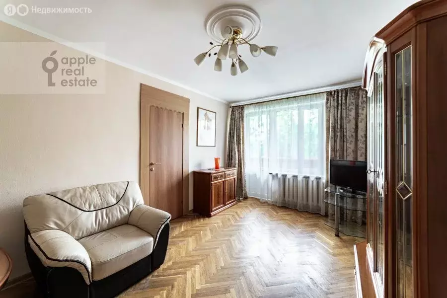 2-комнатная квартира: Москва, улица Усачёва, 40 (50 м) - Фото 1