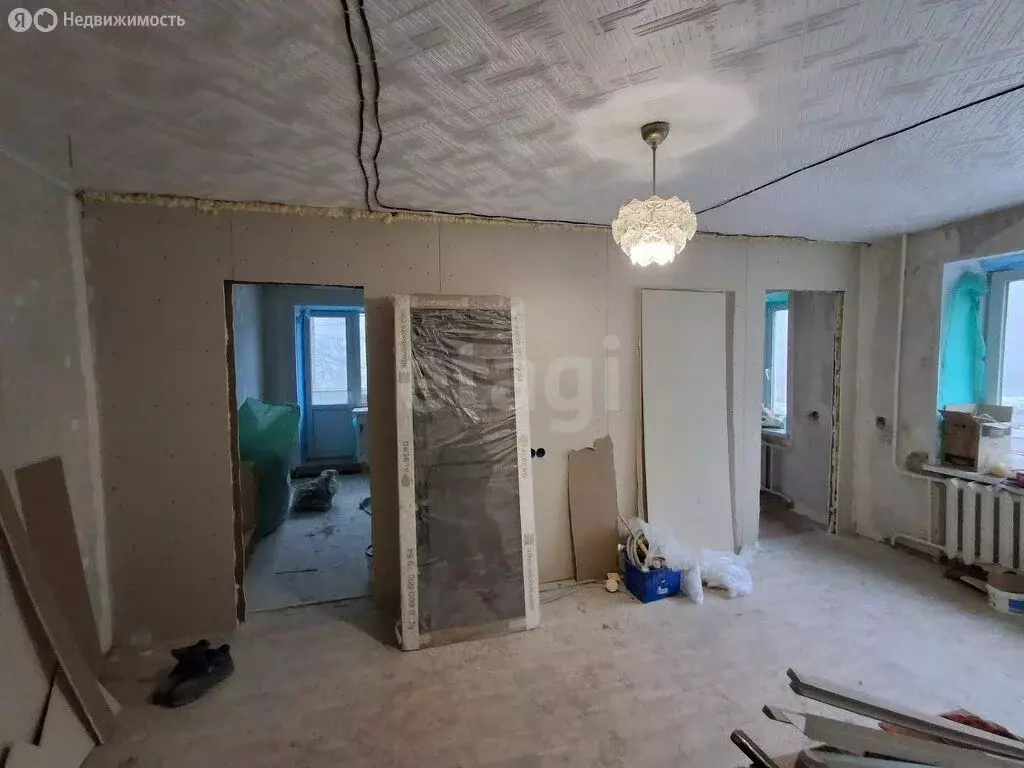 4-комнатная квартира: Стерлитамак, улица Худайбердина, 150 (59.8 м) - Фото 1