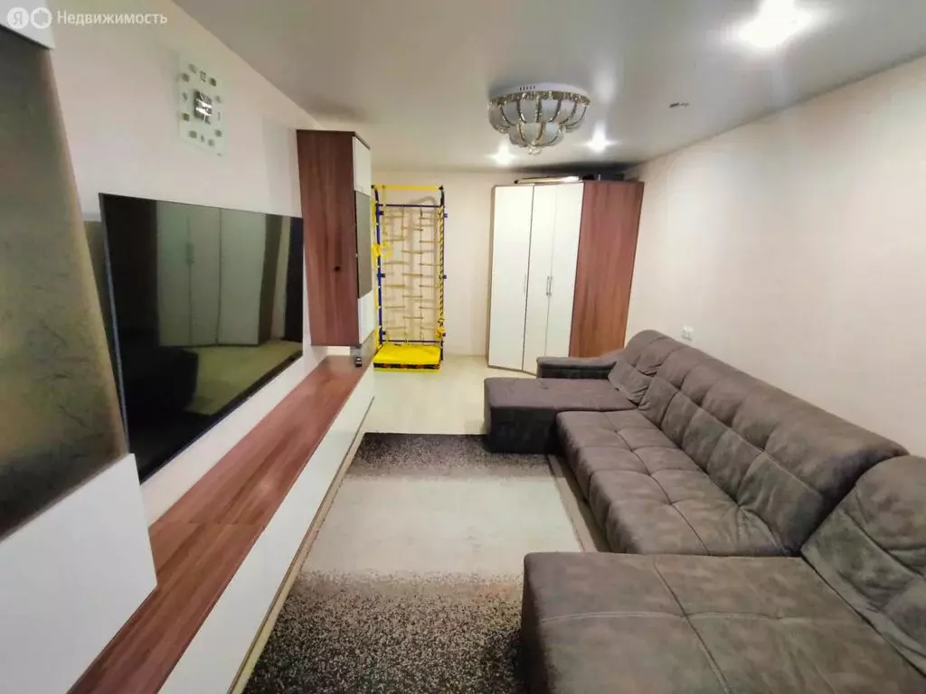 3-комнатная квартира: Киров, Московская улица, 211 (84.8 м) - Фото 1