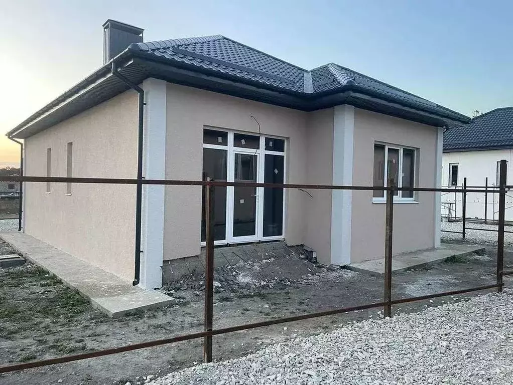 Дом в Краснодарский край, Новороссийск городской округ, Семигорский ... - Фото 1