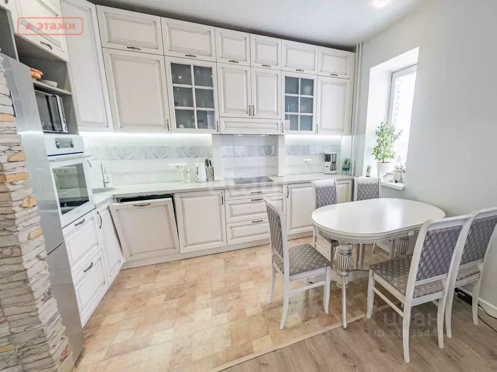 3-к кв. Карелия, Петрозаводск Беломорская ул., 18 (86.0 м) - Фото 0