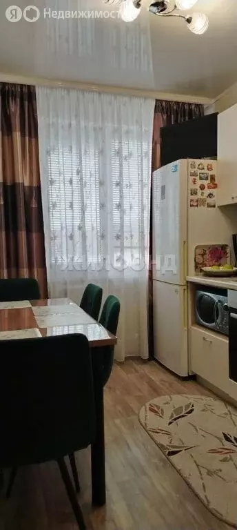 3-комнатная квартира: Новосибирск, улица Петухова, 146 (62.6 м) - Фото 1