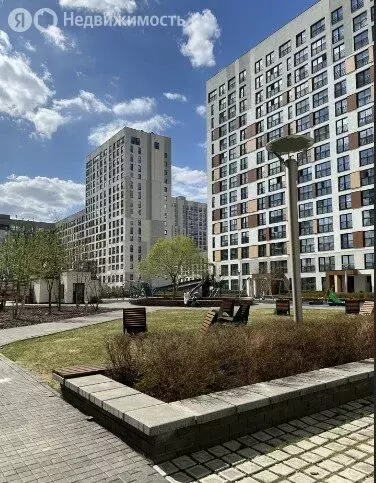 2-комнатная квартира: Тюмень, улица 50 лет Октября, 57Ак1 (55.2 м) - Фото 2