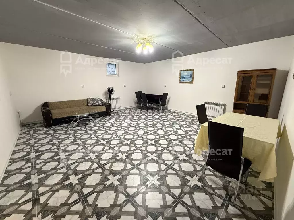 Дом в Волгоградская область, Волгоград Эльтонская ул. (120 м) - Фото 1