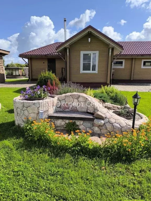 Дом в Новгородская область, Новгородский район, Савинское с/пос, д. ... - Фото 1