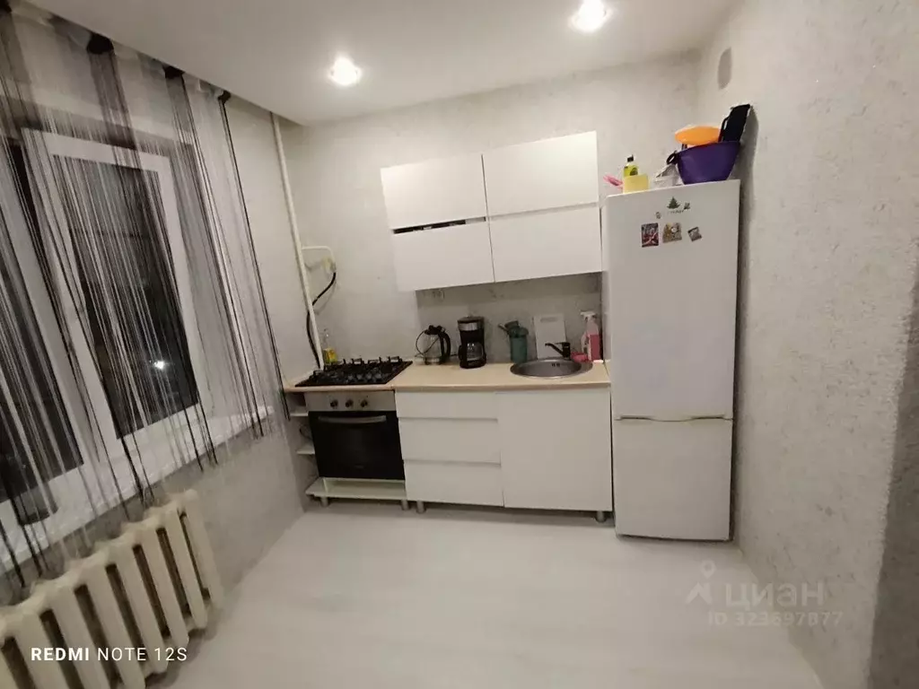 1-к кв. Курганская область, Курган Заозерный жилрайон, 3-й мкр, 13 ... - Фото 1