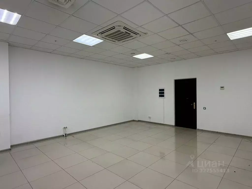 Офис в Краснодарский край, Краснодар Северная ул., 490 (38 м) - Фото 2