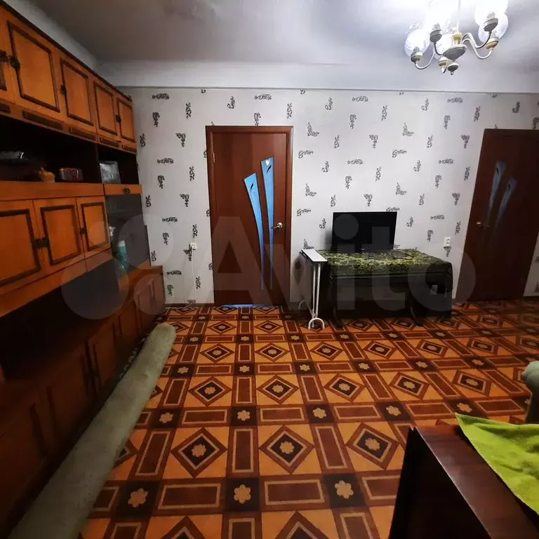 4-к. квартира, 68 м, 1/1 эт. - Фото 1