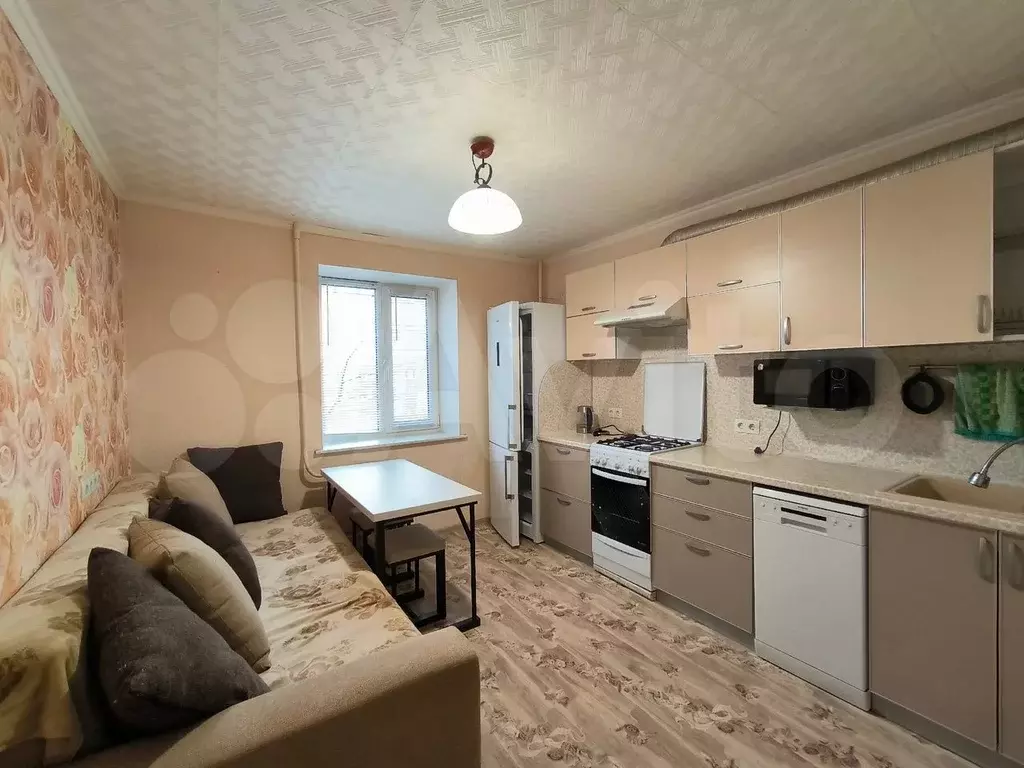 1-к. квартира, 32 м, 4/9 эт. - Фото 1