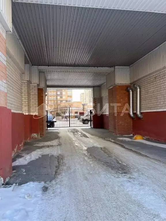 1-к кв. Тюменская область, Тюмень ул. Прокопия Артамонова, 15 (33.9 м) - Фото 2