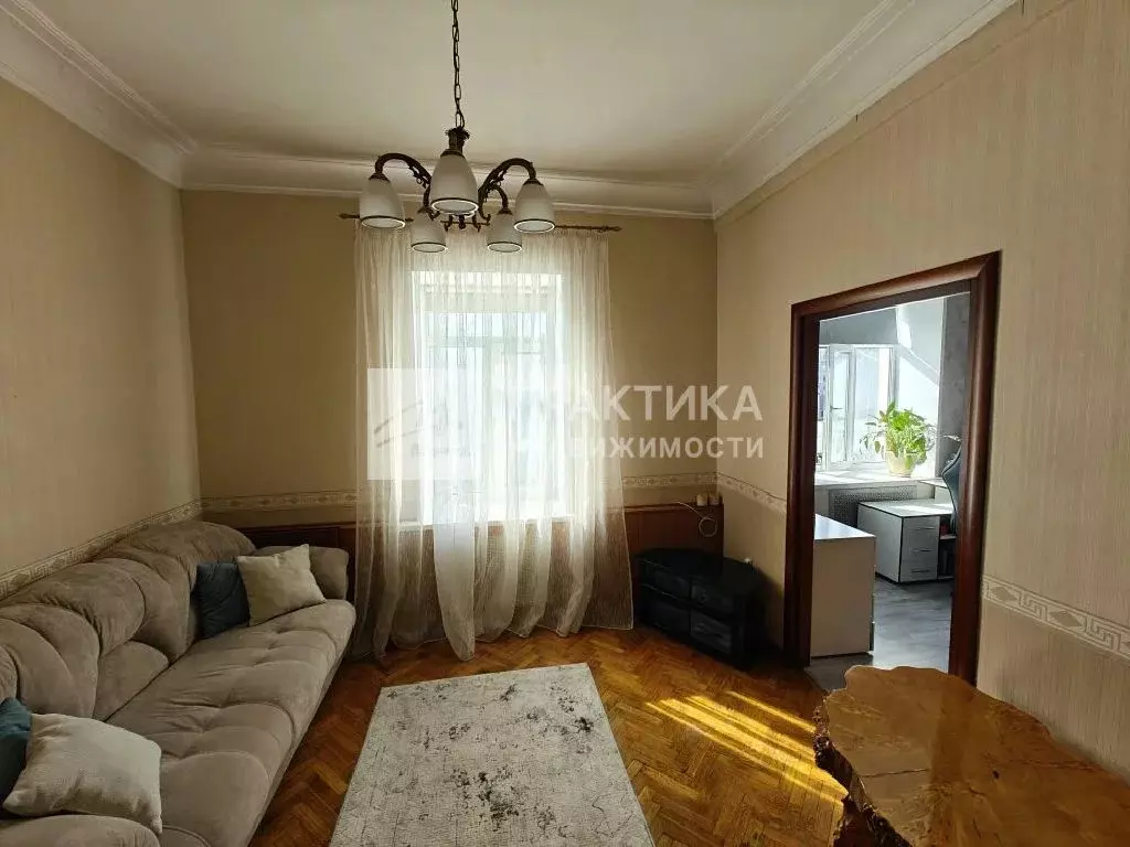 Продается 4-комнатная квартира - Фото 1