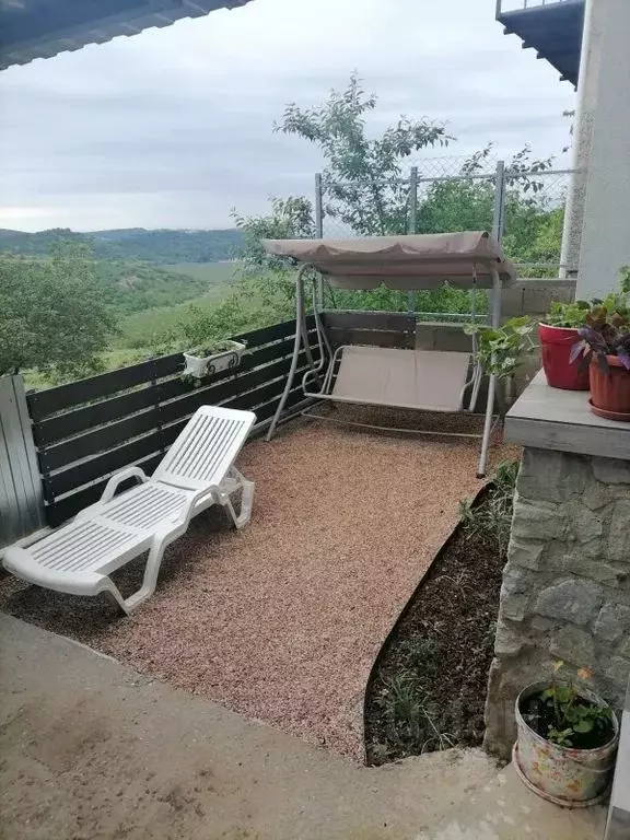 Дом в Крым, Алушта муниципальный округ, с. Нижняя Кутузовка ул. ... - Фото 1