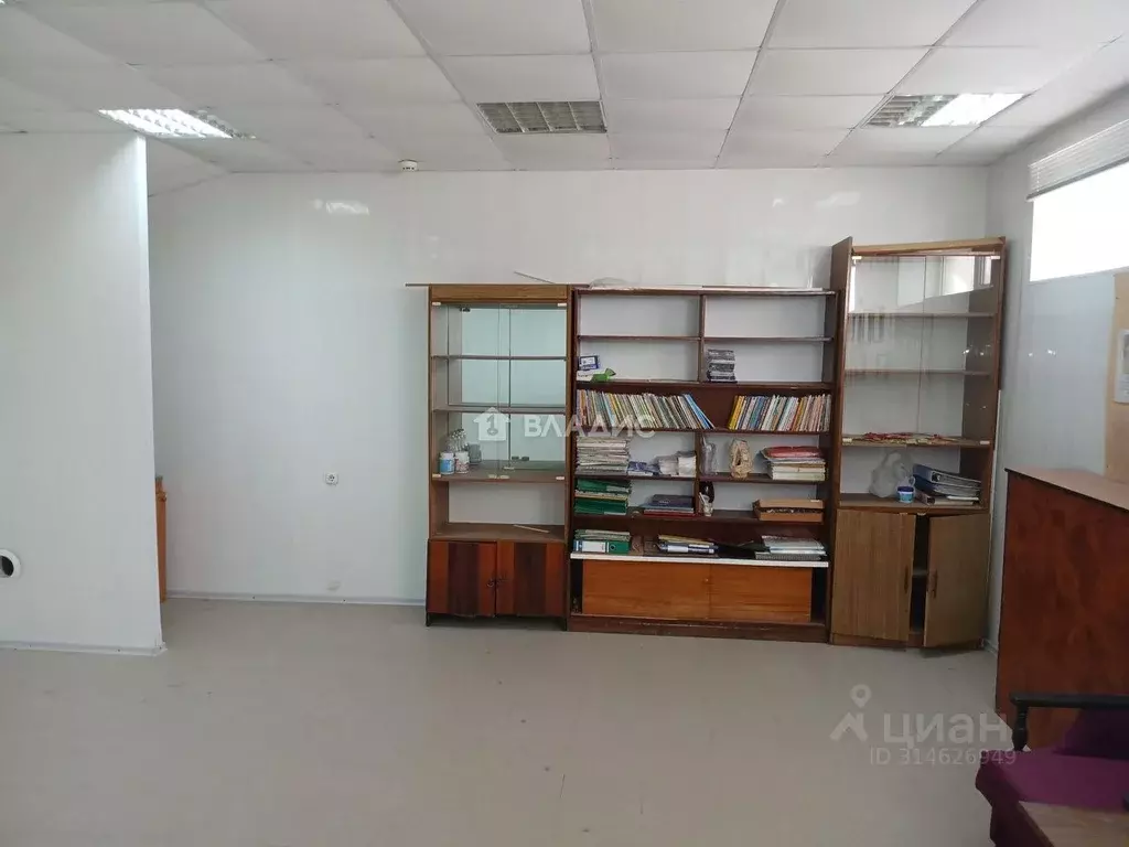 Помещение свободного назначения в Краснодарский край, Ейск ул. ... - Фото 1
