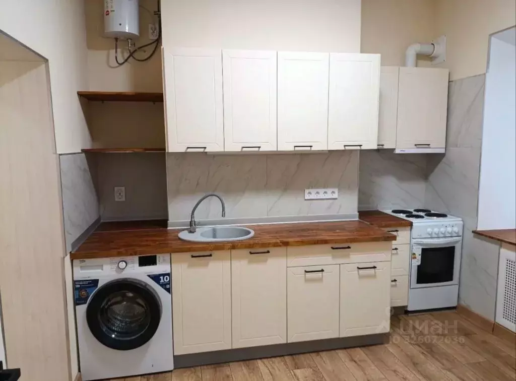 2-к кв. Крым, Симферополь ул. Караимская, 1 (46.8 м) - Фото 1