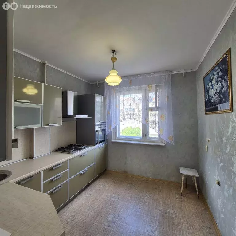 4-комнатная квартира: Чебаркуль, Октябрьская улица, 3 (79.4 м) - Фото 1