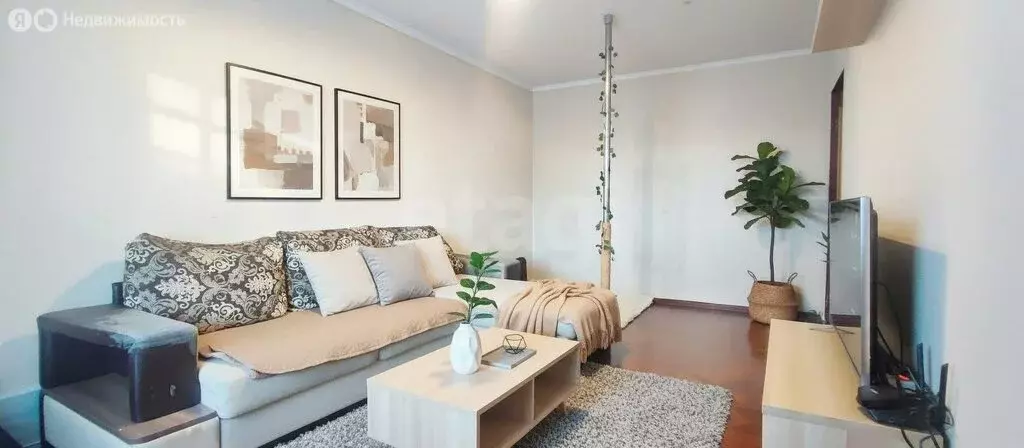 3-комнатная квартира: Петропавловск-Камчатский, улица В.В. ... - Фото 1