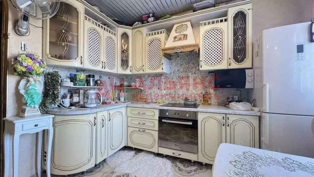 2-к кв. Самарская область, Самара ул. Гастелло, 32 (64.7 м) - Фото 2