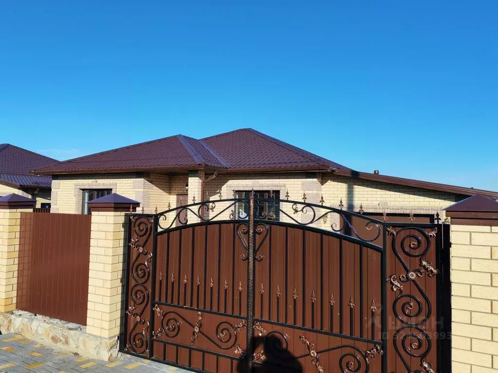 Дом в Белгородская область, Белгородский район, Дубовское с/пос, с. ... - Фото 1