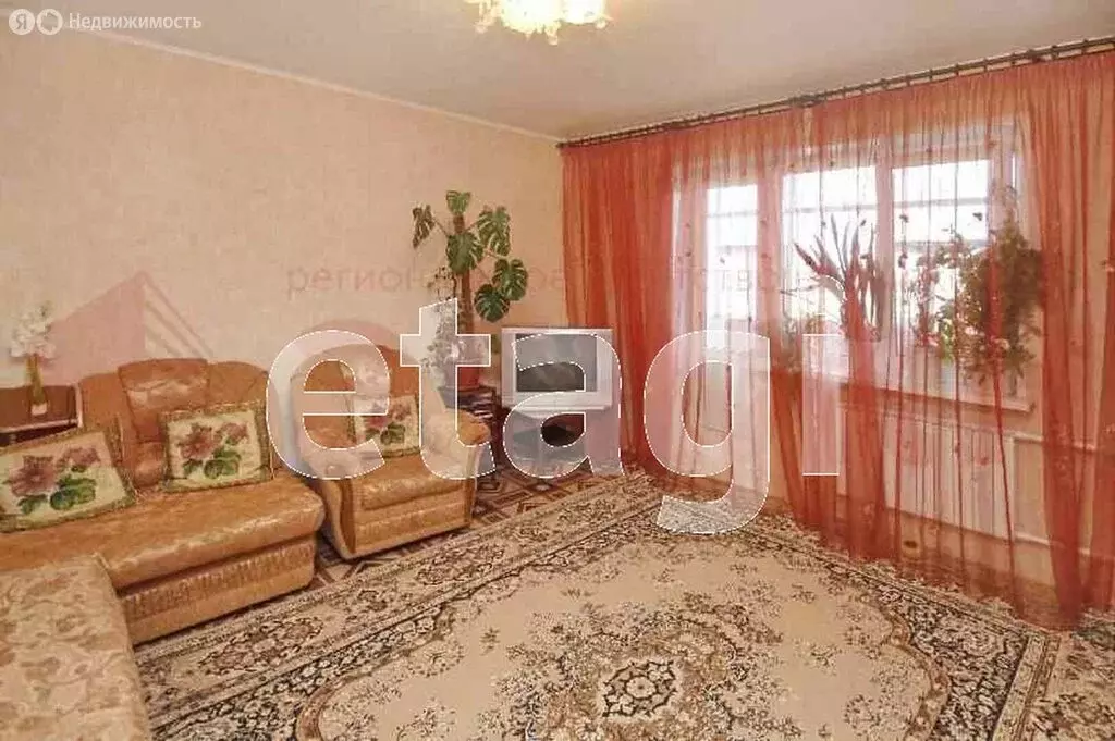3-комнатная квартира: Тюмень, улица Федюнинского, 11 (61 м) - Фото 0