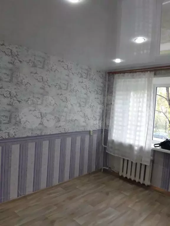 Комната 17,6 м в 9-к., 2/5 эт. - Фото 1