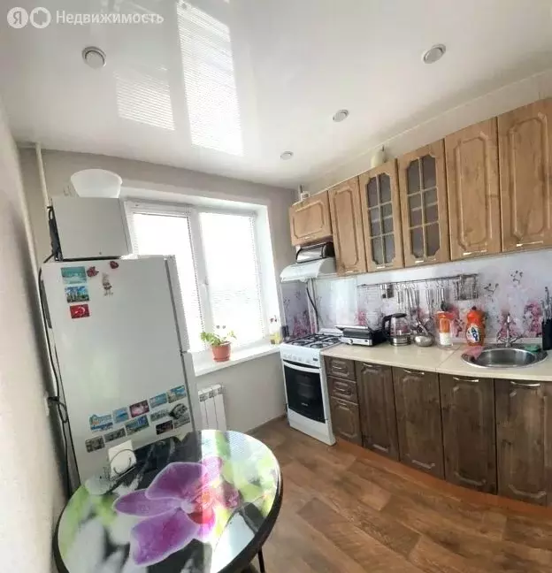 2-комнатная квартира: Краснодар, Кореновская улица, 13 (50 м) - Фото 1