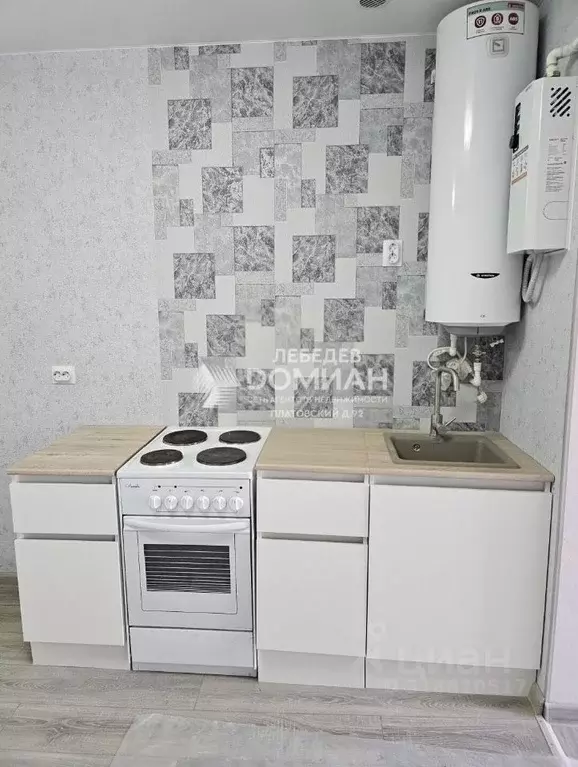 Студия Ростовская область, Новочеркасск Силикатная ул. (23.0 м) - Фото 0