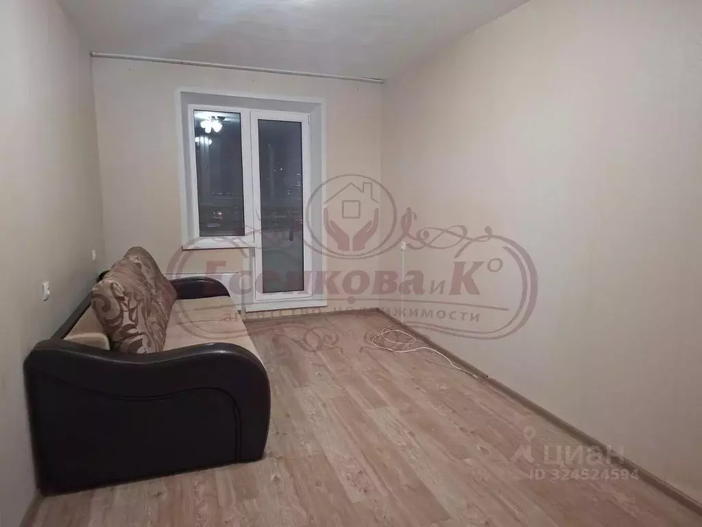 1-к кв. Курганская область, Курган Заозерный жилрайон, 7-й мкр, 9 ... - Фото 1