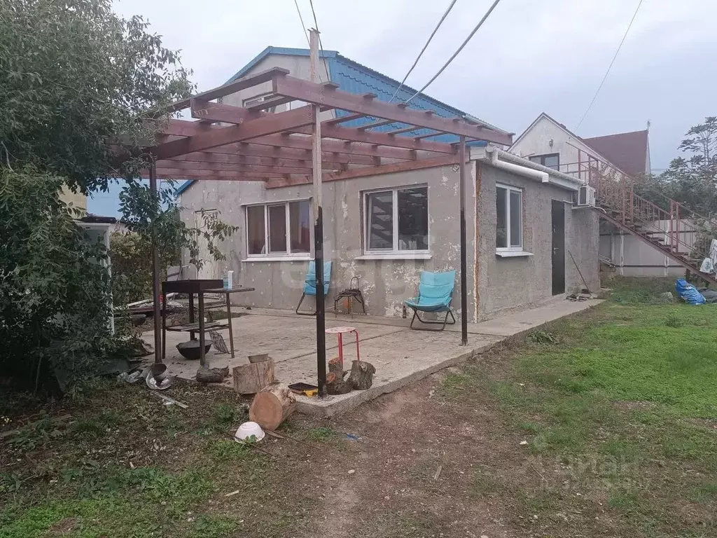 Дом в Крым, Ленинский район, Мысовское с/пос, Нептун ... - Фото 1