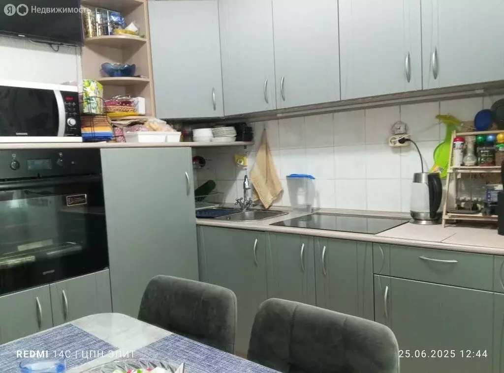 3-комнатная квартира: Старый Оскол, микрорайон Королёва, 4 (64 м) - Фото 0