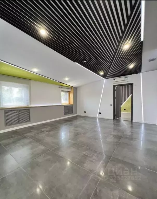 Офис в Татарстан, Казань ул. Оренбургский Тракт, 20А (45 м) - Фото 1