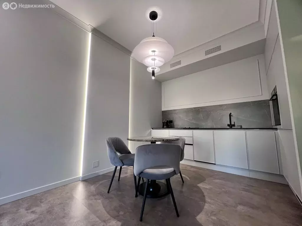 1-комнатная квартира: Екатеринбург, улица Татищева, 18 (50 м) - Фото 1