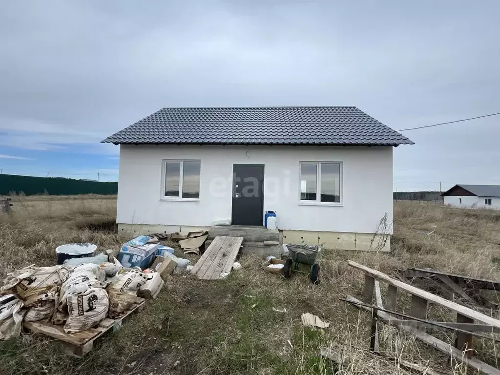 Дом в Свердловская область, Белоярский муниципальный округ, с. ... - Фото 1