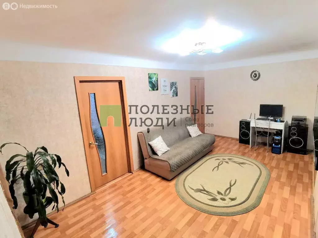 3-комнатная квартира: Астрахань, улица Богдана Хмельницкого, 10 (55 м) - Фото 1