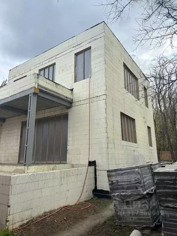 Дом в Ростовская область, Ростов-на-Дону Зеленая ул., 4 (430 м) - Фото 1