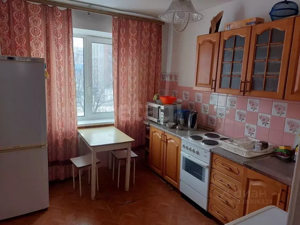 3-к кв. Тюменская область, Тюмень Ставропольская ул., 11А (65.8 м) - Фото 1