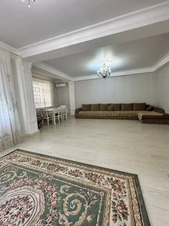 2-к кв. Дагестан, Избербаш ул. Азизова, 4 (70.0 м) - Фото 2