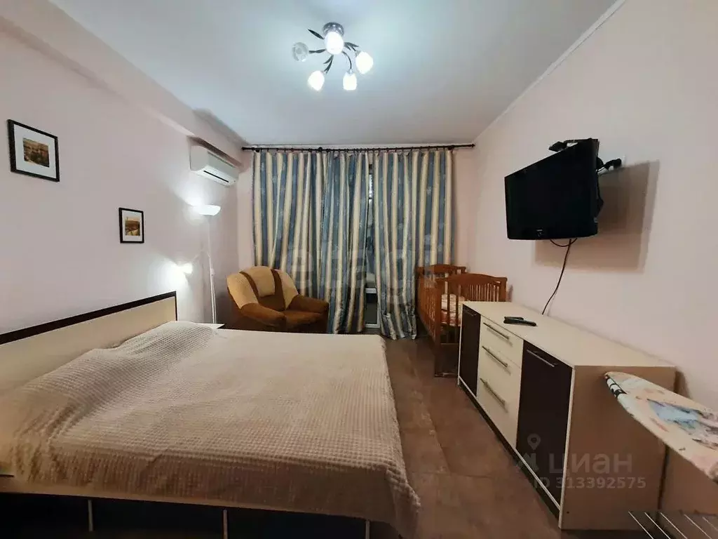 3-к кв. Крым, Сакский район, Лесновское с/пос, с. Прибрежное ул. ... - Фото 1